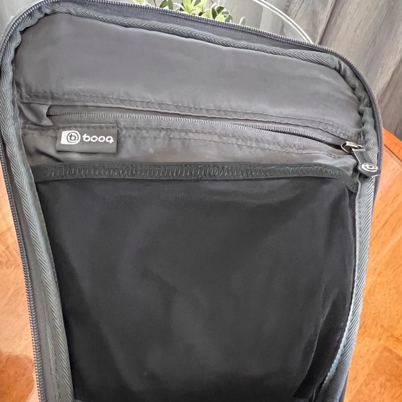 BOOQ Cobra Squeeze MacBook Backpack Gray Good Condition - Picture 14 of 16